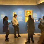 CAPS Cajuru leva pacientes a exposição sobre Nise da Silveira em Curitiba