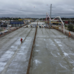 Novo viaduto entre Curitiba e Pinhais dá passo importante: concretagem do tabuleiro está concluída